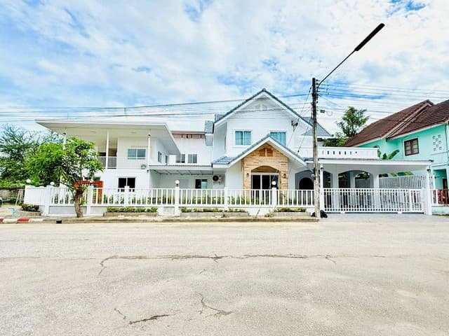 ขายต่ำกว่าราคาบ้าน 2 หลัง ผ่อนตรงกับเจ้าของได้ บ้านขวัญเวียง หางดง