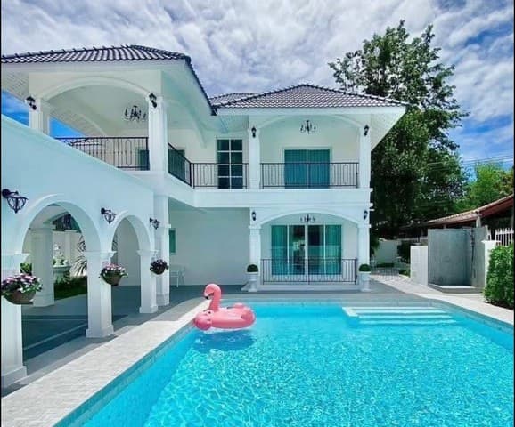 ขายพูลวิลล่าพัทยา ชลบุรี ขาย Pool Villa พัทยา ทำเลพัทยาเหนือ ใกล้รพ.กรุงเทพพัทยา ใกล้ห้างเทอร์มินอล 21 พัทยา ขนาด 100 ตารางวา