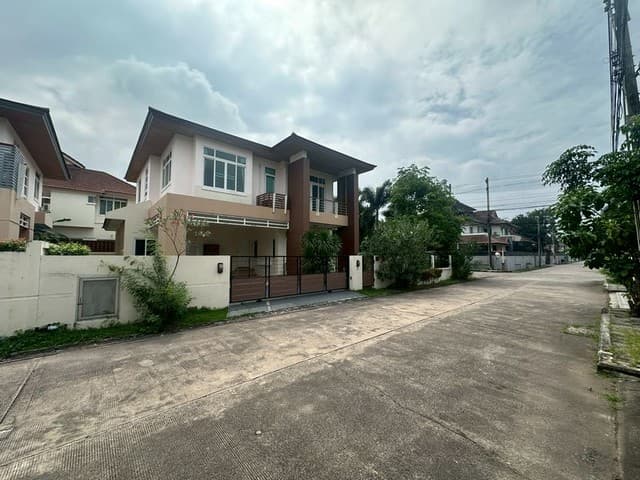 บ้านเดี่ยวให้เช่าศรีราชา บ้านในโครงการ เดอะ บูเลอวาร์ด 4 ห้อนอน TP-H1894