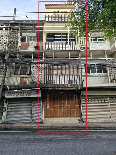 ให้เช่าอาคารพาณิชย์ 4 ชั้น 240 ตร.ม. ริมถนนอินทามระ ย่านห้วยขวาง ใกล้ตลาดห้วยขวาง