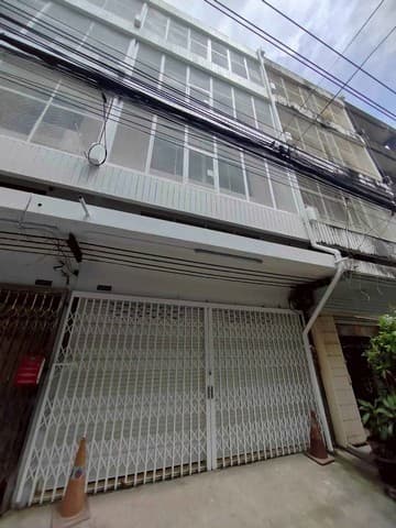 ให้เช่าอาคารสำนักงาน 4 ชั้น ย่าน พญาไท ประดิพัทธ์ซอย 1 พร้อมชั้นลอยและดาดฟ้า