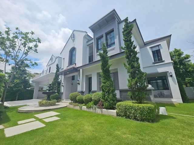 BH3825 ขายและให้เช่า บ้านเดี่ยว นันทวัน พระรามเก้า กรุงเทพกรีฑาตัดใหม่ แปลงมุม ติดคลับเฮ้าส์