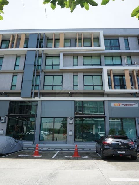 ให้เช่าโฮมออฟฟิศ 4 ชั้น ห้องมุม 363 ตรม. โครงการ Nirvana@Work ลาดพร้าว–เกษตรนวมินทร์