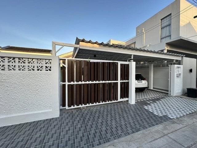 ให้เช่า บ้านชั้นเดียว 3ห้องนอน หมู่บ้านสัมมากร รามคำแหง112 บ้านรีโนเวทใหม่