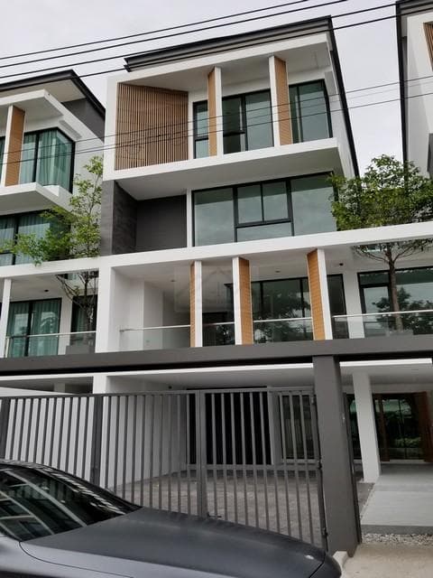 ขายโฮมออฟฟิศ 3.5 ชั้น 385 ตร.ม. โครงการแกลม ลาดพร้าว (Glam Ladprao) ซอยสตรีวิทยา 2