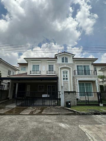 ให้เช่าบ้านเดี่ยว พร้อมเฟอร์นิเจอร์ 4 ห้องนอน 4 ห้องน้ำ แกรนดิโอ ลาดพร้าว-เกษตรนวมินทร์ ถนนเมน