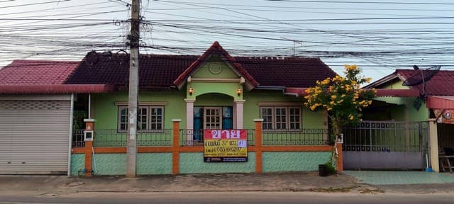 ขายบ้านพร้อมที่ดิน 37 วา 3 นอน 2 น้ำ ราคาถูก ทำเลดี ปากซอยเรือนรองใจ เมืองพิษณุโลก ZK601