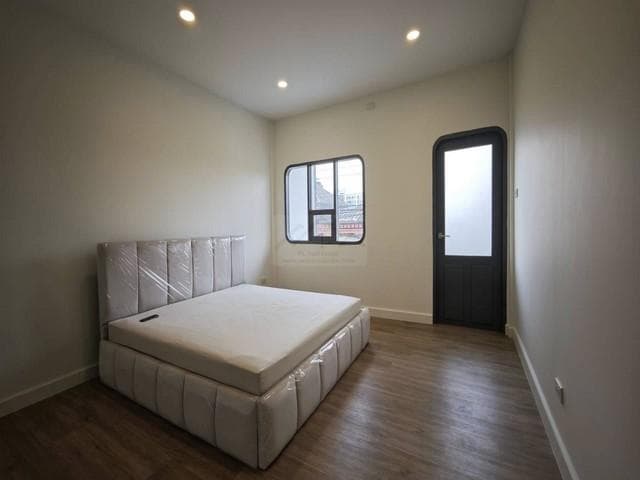 P1772 ให้เช่า ขาย ทาวน์เฮาส์ 2 ชั้น ซอยโชคชัย 4 ซอย 55 รีโนเวทใหม่ Fully Furnished พร้อมอยู่