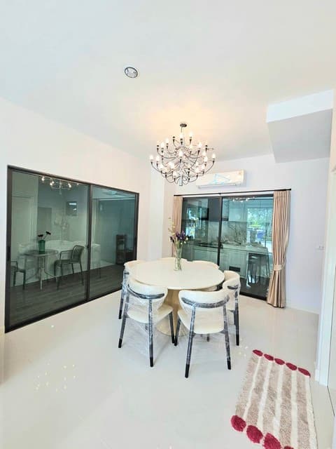 P1803 ให้เช่าทาวน์โฮม บ้านกลางเมือง พระราม 9 กรุงเทพกรีฑา Baan Klang Muang Rama 9-New Krungthep Kreetha ถนนกาญจนาภิเษก 23