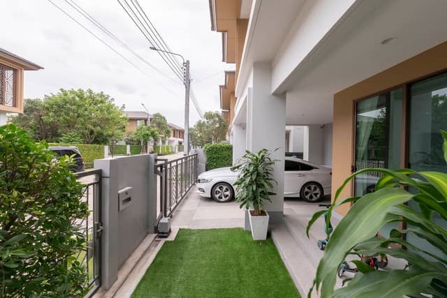 P1805 ขายบ้านเดี่ยว บุราสิริ วัชรพล บ้านเดี่ยวหรูพร้อมนวัตกรรมบ้านอยู่สบาย จากแสนสิริ Burasiri Watcharapol Built in พร้อมอยู่ ถนนสุขาภิบาล 5