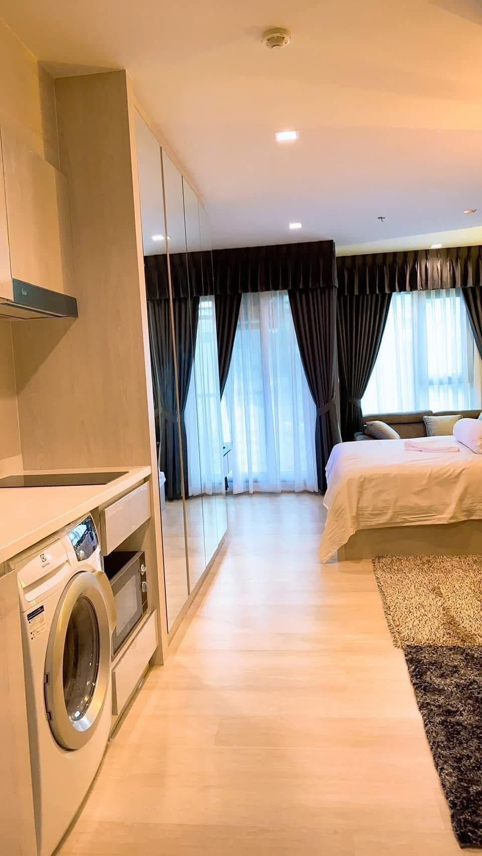 Life One Wireless Safe Private Clean 15th Floor BTS Ploen Chit
