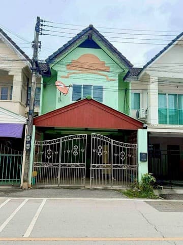 ทาว์นเฮ้าส์ 2 ชั้น ทำเลเมือง หลังโรงเรียนวารี
