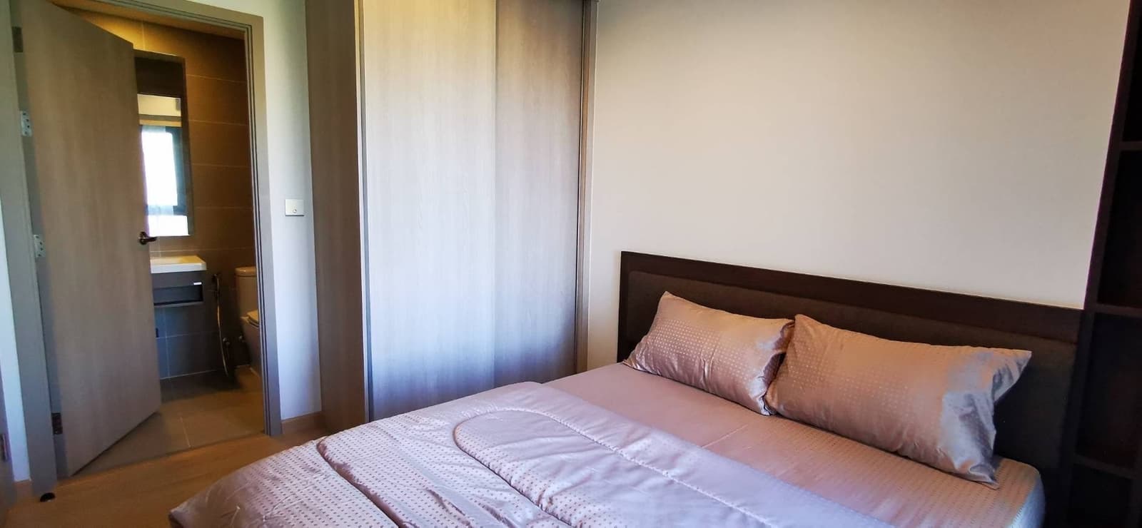 Whizdom Connect Peaceful Livable Clean 9th Floor BTS Punnawithi