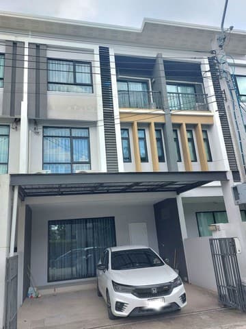 ให้เช่า ทาวน์โฮม3ชั้น วิวสระว่ายน้ำ 25ตรว.อยู่ถนน รามอินทรา65 ใกล้แฟชั่นไอส์แลนด์