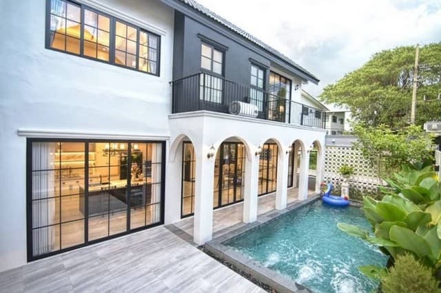 บ้านพูลวิลล่าสวย สไตล์ English cottagestyle แม่เหียะ