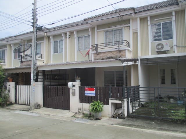 ขายบ้าน พฤกษาทาวน์ เพชรเกษม 81 หนองแขม เขต หนองแขม กรุงเทพ