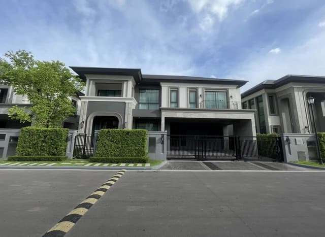 บ้านหรู กรุงเทพกรีฑาตัดใหม่ บ้าน Fully Furnished พร้อมหิ้วกระเป๋าเข้าอยู่