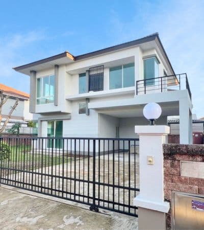 วรารมย์ เจริญเมือง บ้านเดี่ยวรีโนเวทใหม่ พื้นที่เยอะ ฟังก์ชันลงตัว ทำเลน่าอยู่มาก ใกล้แหล่งชุมชน โครงการเงียบสงบ