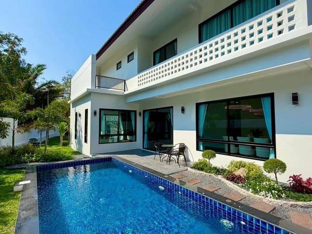 บ้านสร้างใหม่ สไตล์ Luxury Pool Villa สันผักหวาน