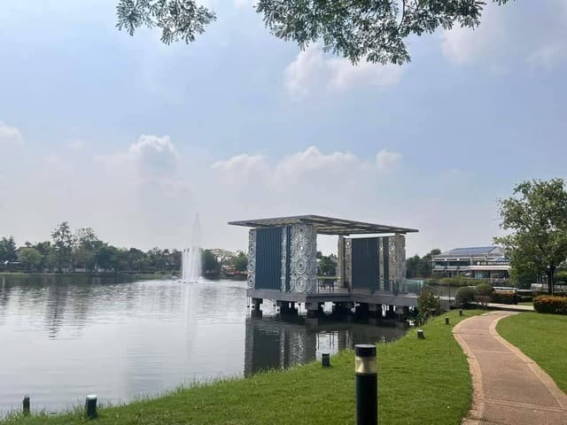 ให้เช่าบ้านเดี่ยว 2 ชั้น 56ตรว. อยู่ถนนลาดกระบัง ใกล้สนามบินสุวรรณภูมิ