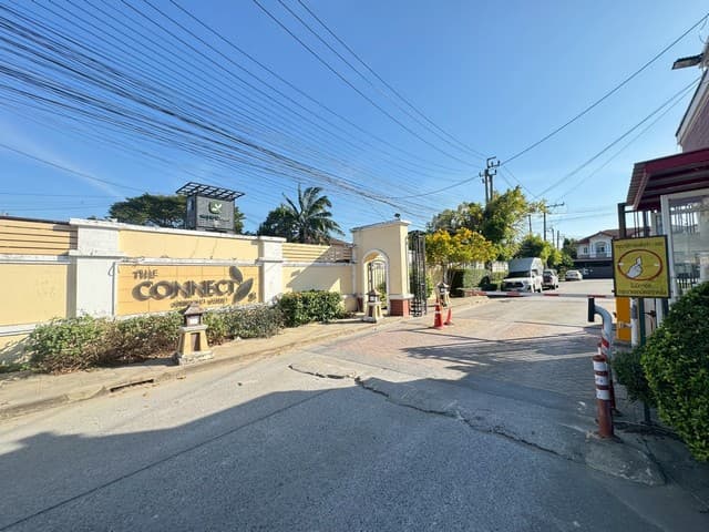 ทาวน์เฮ้าส์รีโนเวทใหม่ ใกล้เมกะบางนา หมู่บ้านเดอะคอนเนค 8