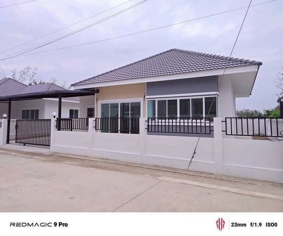 บ้านสร้างใหม่ ทำเลทอง พื้นที่กว้าง ฟังก์ชันครบ สันผักหวาน