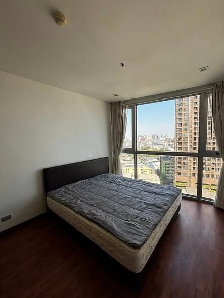 Sky Walk Condominium Private spacious 16th floor BTS Phra Khanong