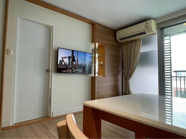 Plus 67 Spacious Safe Comfortable 7th Floor BTS Phra Khanong
