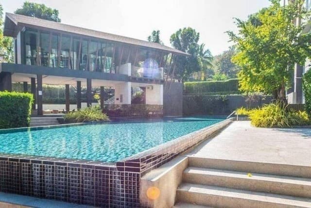 DCONDO CAMPUS วิวสระว่ายน้ำ ห้องมุม สุเทพ