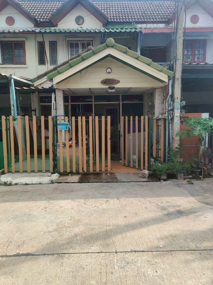 ขายทาวน์เฮ้า 2ชั้น หมู่บ้านเฟื่องฟ้านคร 5 ซอย 12 จังหวัดปทุมธานี