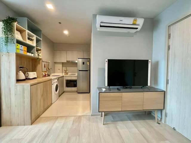 Life One Wireless Spacious Clean Comfortable 20th Floor BTS PloenChit