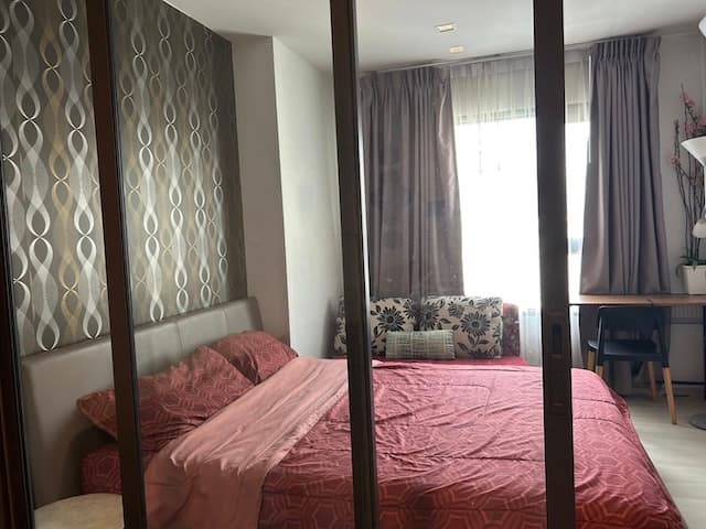 Life One Wireless Convenient Clean Comfortable 10th Floor BTS PloenChit