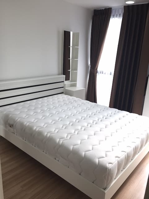Chateau in Town Sukhumvit 62 Safe Livable 6th Floor BTS BangChak