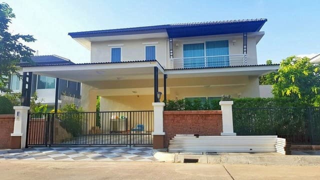 บ้านเดี่ยว 2 ชั้น หลังใหญ่ บ้านสวย พร้อมอยู่ ทำเลดี วรารมย์เจริญเมือง