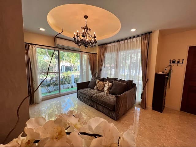 ให้เช่าบ้าน โครงการ Grand Bangkok Boulevard Rama 9-Srinakarin 4ห้องนอน มีห้องแม่บ้าน ติดโรงเรียนนานาชาติเวลลิงตัน ติด สนามกอล์ฟยูนิโก้