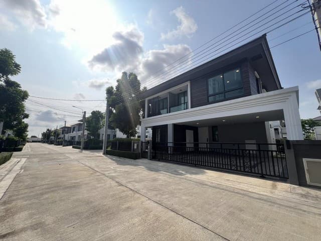 P3308 ให้เช่าบ้านเดี่ยว 2 ชั้น แกรนด์บริทาเนีย บางนา กม.12 Grand Britania Bangna KM.12