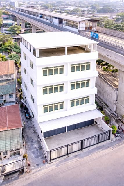 อาคารสำนักงาน 2คูหา 4ชั้น คุณคือคนแรก BTSแบริ่ง 1.4กม.ให้เช่า ถนนสุขุมวิท 107 ลาซาล 600ตร.ม. เซนต์แอนดรูว์ส สุขุมวิท 1.2 กม.