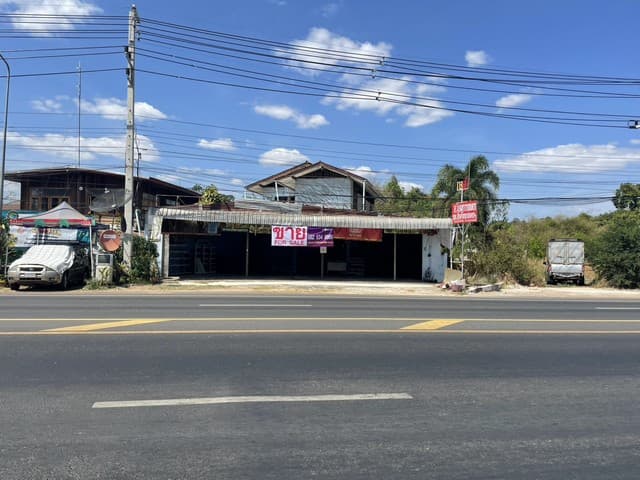 บ้านหัวมุม 93 ตร.ว. ติดถนนใหญ่ ทล.217 อ.พิบูลมังสาหาร จ.อุบลราชธานี