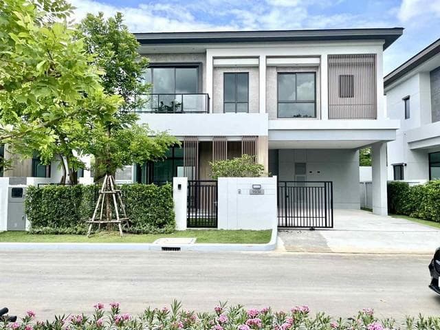HR 9973 ให้เช่าบ้านเดี่ยว 4 ห้องนอน เฟอร์นิเจอร์ครบ บางกอก บูเลอวาร์ด บางนา กม 5 ใกล้เมกาบางนา