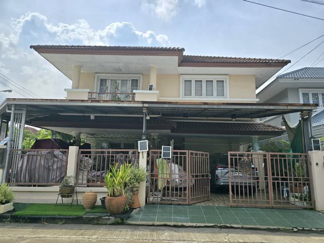 บ้าน บ้านเดี่ยว โรยัลปาร์ควิลล์ สุวินทวงศ์ 3350000 BAHT ไม่ไกลจาก โลตัสสุวินทวงศ์ ครบครัน หลังมุม