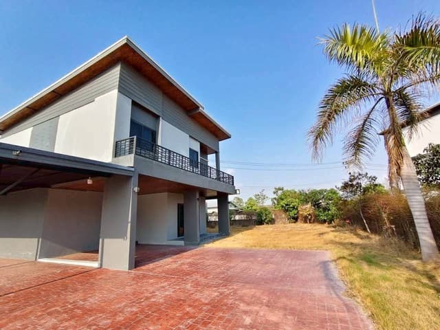 ลดพิเศษ 200,000 บาท ขายบ้านเดี่ยวหลังใหญ่บ้านบึงชลบุรี ใกล้ถนน 344 อ.บ้านบึง จ.ชลบุรี