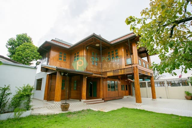 Teak House (Detached House) Near Sutthisan For Rent and Sale (D2861)