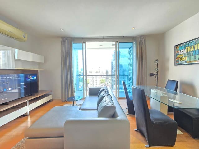 Large 2 Bedroom Residence with Skyline View at Villa Rachatewi