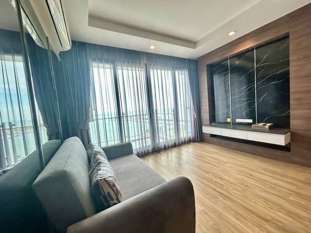 ให้เช่าลัดดาพลัส คอนโด ศรีราชา ห้องสวย ตกแต่งครบ พร้อมเข้าอยู่ FP-C02023