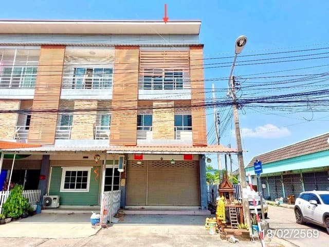 ขายอาคารพาณิชย์ 3 ชั้น เมืองชลบุรี ห่างจาก หาดบางแสน 2.9 กม.