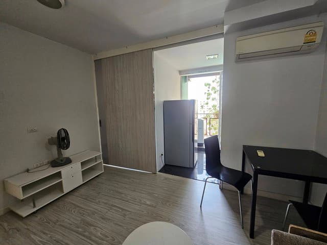 C Style Condo 28 ตรม ชั้น 7 ห้องมุม ติดลิฟท์ ใกล้รถไฟฟ้าใต้ดิน MRT สุทธิสาร และ MRT ห้วยขวาง