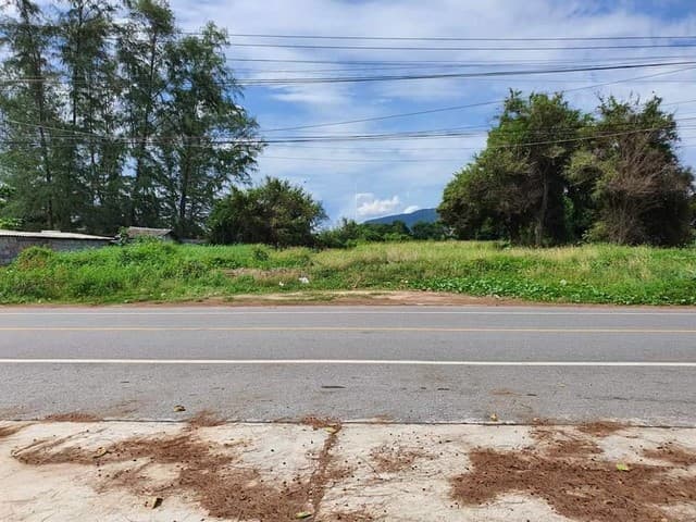 ขายที่ดินระยอง ติดถนนเลียบชายหาดแม่รำพึง ตะพง เมืองระยอง FP-L02036