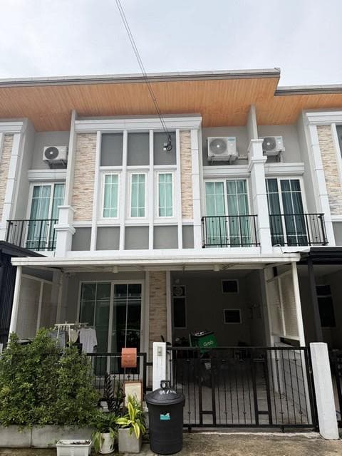 ให้เช่าทาวน์เฮ้าส์ 2 ชั้น 16 ตร.ว. โกลเด้น ทาวน์ รามอินทรา-วงแหวน ถนนคู้บอน (พร้อมอยู่ 1 ก.ค 69)
