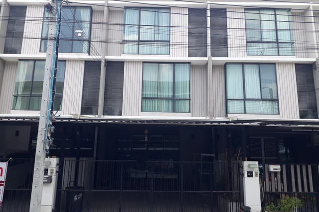 ขายทาวน์โฮม หมู่บ้านพฤกษาวิลล์ 81 รามคำแหง-เสรีไทย