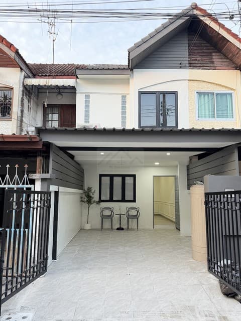 รหัส T26-112 SALE ขาย TOWNHOUSE - ขนาดเท่ากับ 18 Square Wah 0 งาน 0 ไร่ 2Bedroom2BATHROOM 3790000 - ทำเลทอง